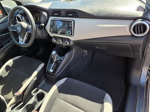 Used 2021 Nissan Versa SV FWD image 13
