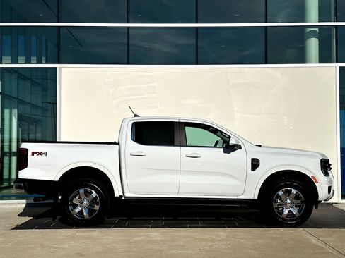Used 2025 Ford Ranger Lariat w/ FX4 Off-Road Package image 3