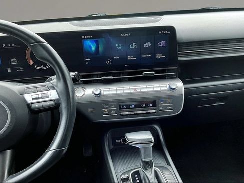 Used 2024 Hyundai Kona SEL AWD/4WD image 9