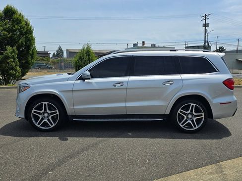 Used 2017 Mercedes-Benz GLS 550 4MATIC image 2