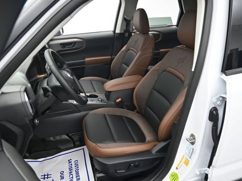 Used 2025 Ford Bronco Sport Outer Banks w/ Sasquatch Outer Banks Package AWD/4WD image 12