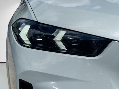 Used 2024 BMW X5 sDrive40i w/ M Sport Package image 34