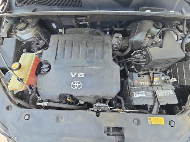 Used 2012 Toyota RAV4 Limited w/ Navigation Value Pkg AWD/4WD image 27