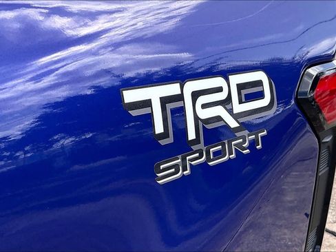 Used 2025 Toyota Tacoma TRD Sport RWD image 10