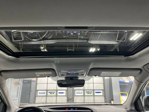 Used 2019 Toyota Highlander XLE AWD/4WD image 34