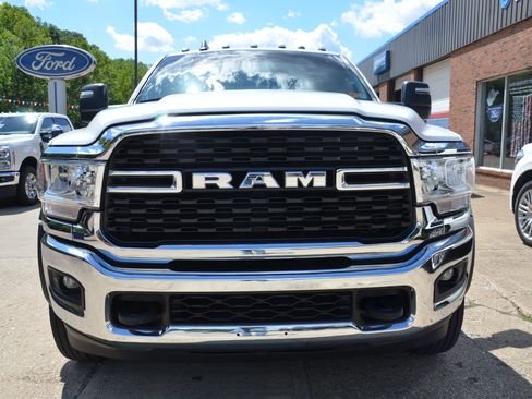 Used 2024 RAM 4500 SLT w/ Quick Order Package 2YG SLT AWD/4WD image 5