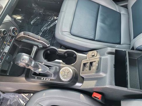 Used 2022 Ford Bronco Outer Banks image 17