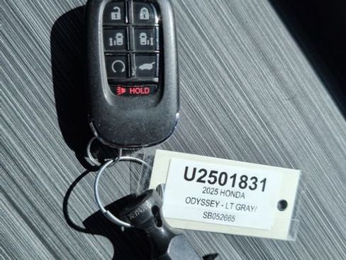 Used 2025 Honda Odyssey Sport-L image 29