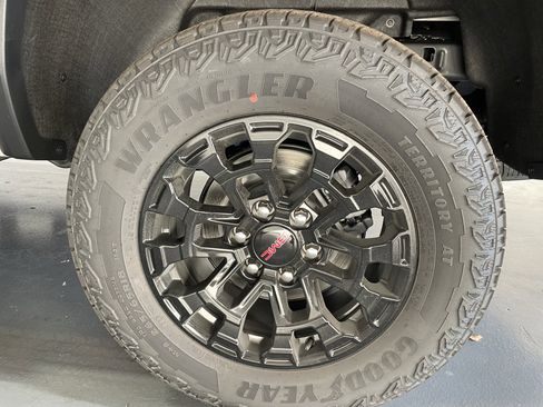 New 2026 GMC Canyon Elevation w/ Convenience Package image 7