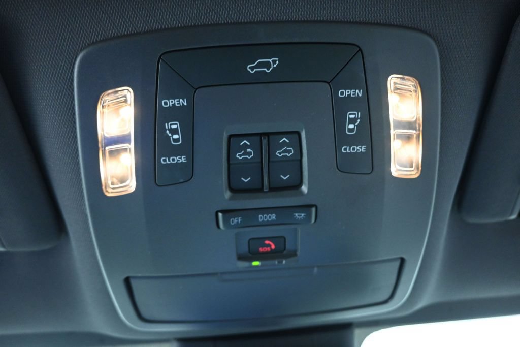 Used 2024 Toyota Sienna XSE w/ XSE Plus Package AWD/4WD image 29
