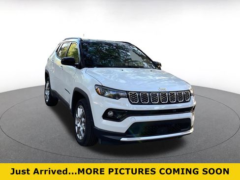 Used 2025 Jeep Compass Limited image 1