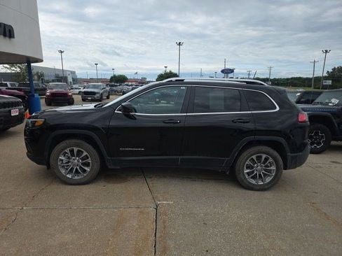 Certified 2021 Jeep Cherokee Latitude Lux w/ Comfort/Convenience Group AWD/4WD image 5
