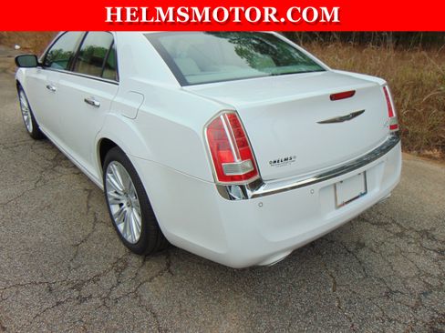 Used 2014 Chrysler 300 C w/ Light Group image 11