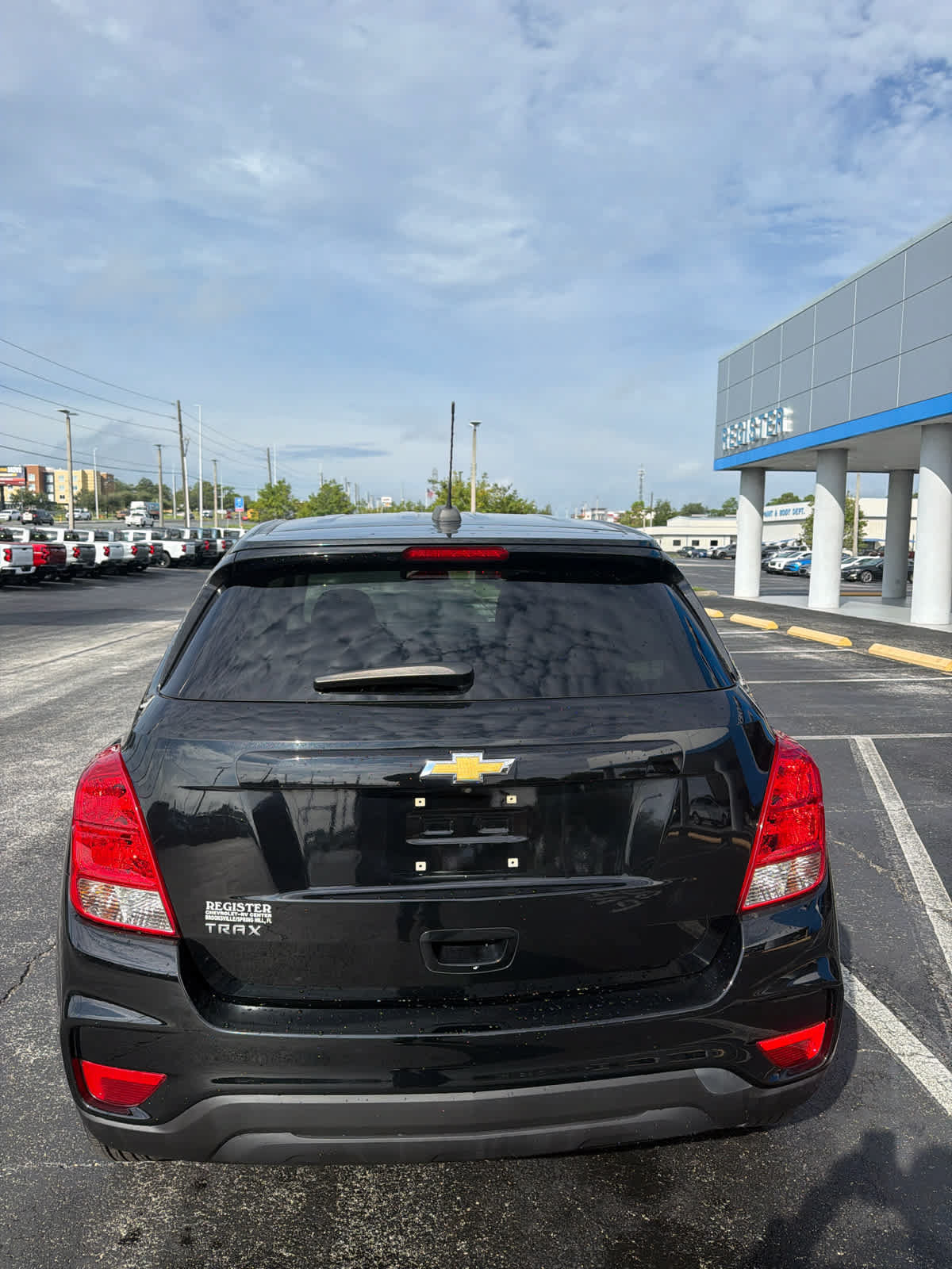 Used 2020 Chevrolet Trax LS w/ Tint and Cruise Package FWD image 4