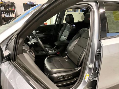 Used 2023 GMC Terrain AT4 w/ Infotainment Package II image 10