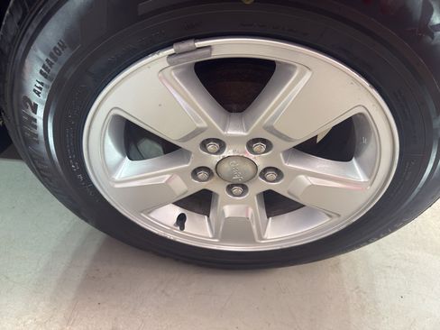 Used 2016 Jeep Compass Sport FWD image 31