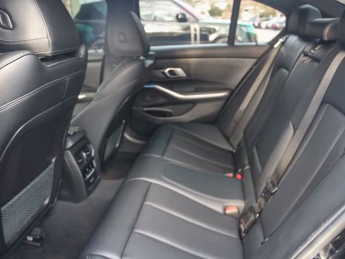 Used 2023 BMW 330i Sedan w/ Premium Package image 17