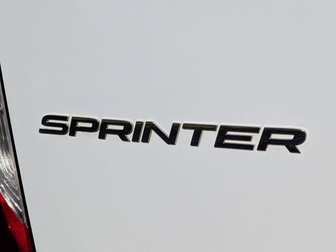 Used 2019 Mercedes-Benz Sprinter 144 image 33