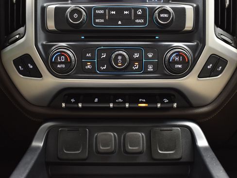 Used 2017 GMC Sierra 2500 SLT image 34