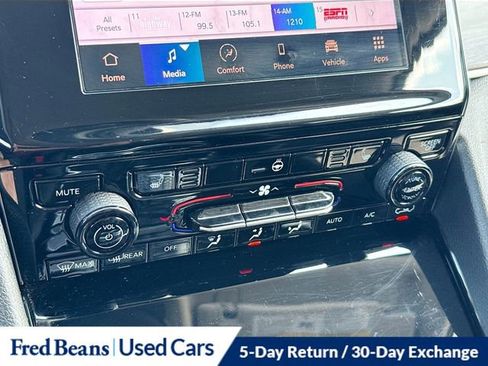 Used 2022 Jeep Grand Cherokee L Limited image 17