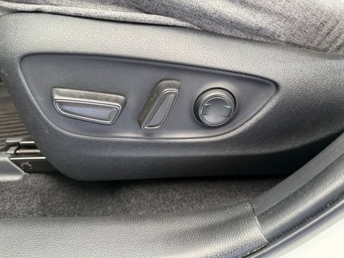 Used 2022 Toyota RAV4 XLE w/ Convenience Package AWD/4WD image 14