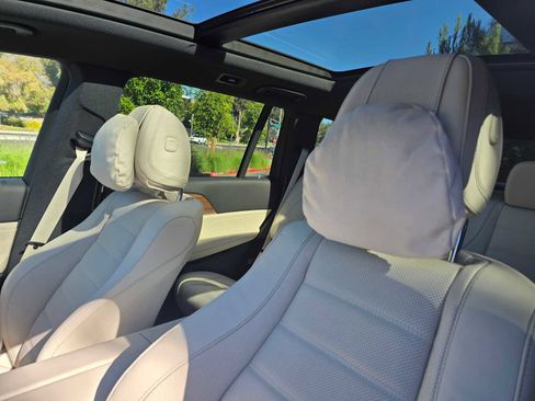 New 2026 Mercedes-Benz GLS 580 4MATIC image 27