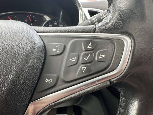 Used 2018 Chevrolet Equinox LT FWD image 21