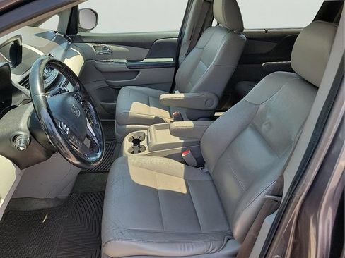 Used 2016 Honda Odyssey Touring Elite image 17