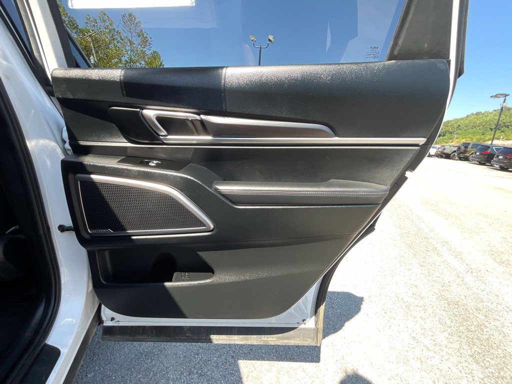 Used 2025 Kia Telluride S FWD image 23