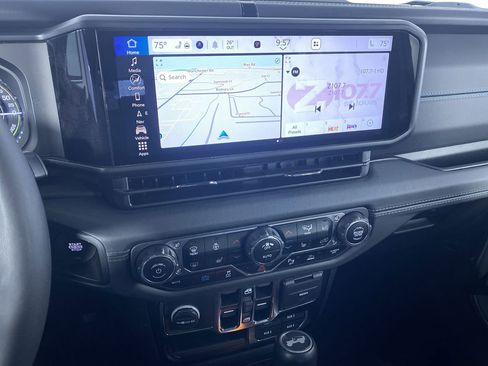 Used 2024 Jeep Wrangler High Altitude image 5