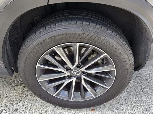 Used 2024 Lexus NX 250 FWD w/ Towing Package (2000 Lbs) image 12