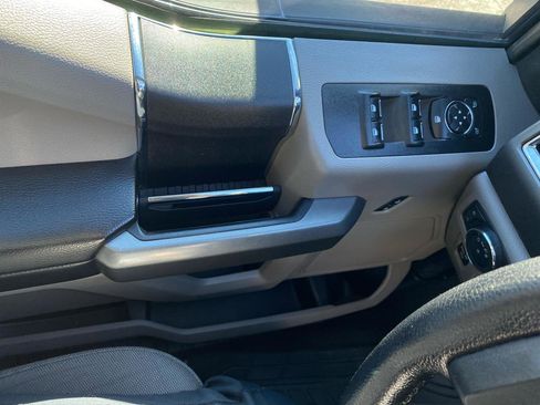 Used 2015 Ford F150 XLT w/ Equipment Group 301A Mid RWD image 16