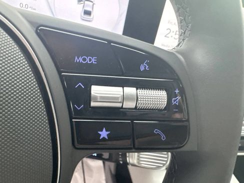 Used 2025 Hyundai Ioniq 6 SEL RWD image 12