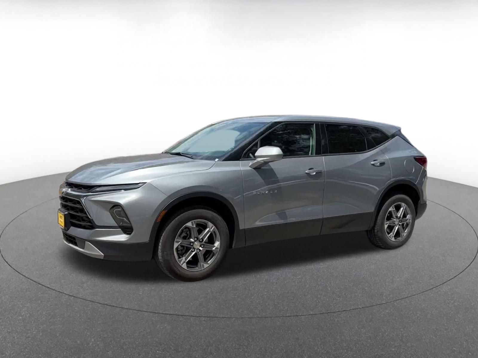 Used 2026 Chevrolet Blazer LT FWD image 7