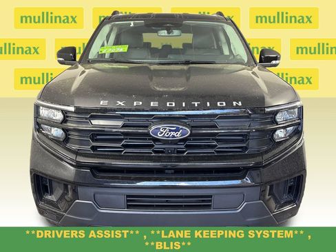 New 2026 Ford Expedition Active RWD image 16