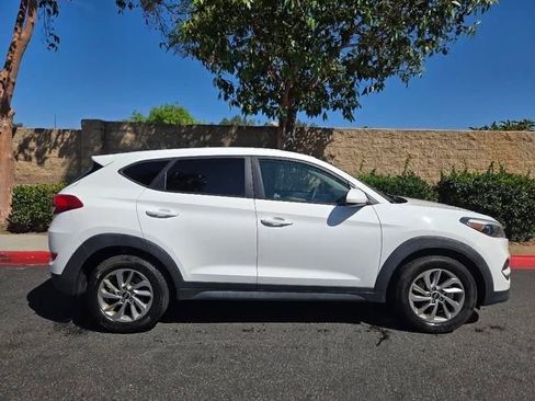 Used 2017 Hyundai Tucson SE image 4