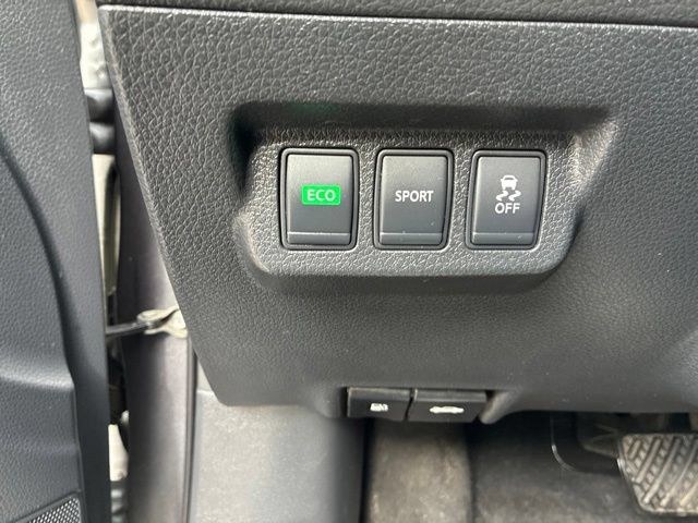 Used 2015 Nissan Sentra SR FWD image 28