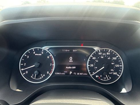 Certified 2025 Nissan Rogue SV w/ SV Premium Package AWD/4WD image 8