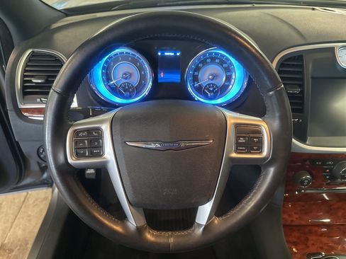 Used 2012 Chrysler 300 Limited image 16