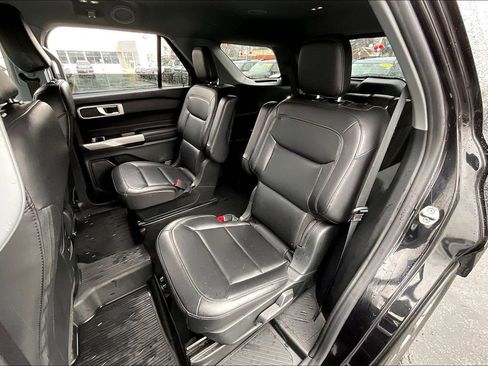 Certified 2022 Ford Explorer XLT w/ Equipment Group 202A image 23