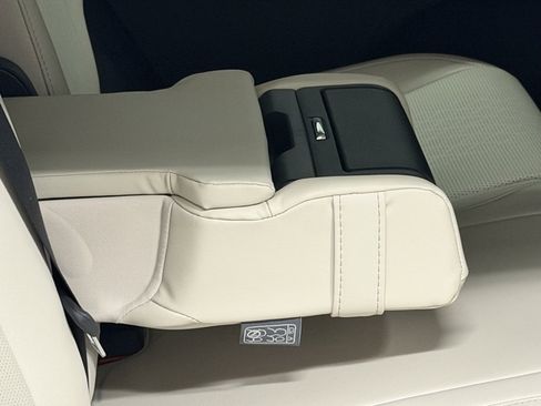 Used 2024 Lexus RX 350 AWD image 22