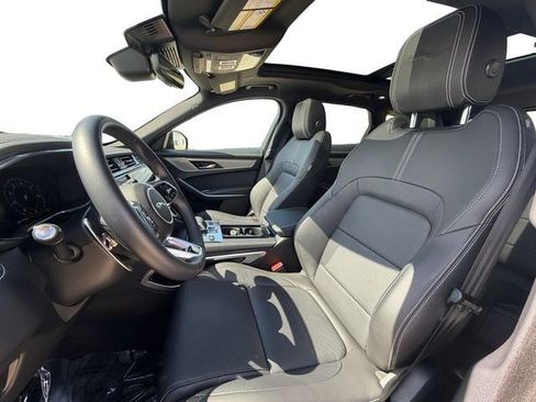 New 2026 Jaguar F-PACE R-Dynamic S AWD/4WD image 10