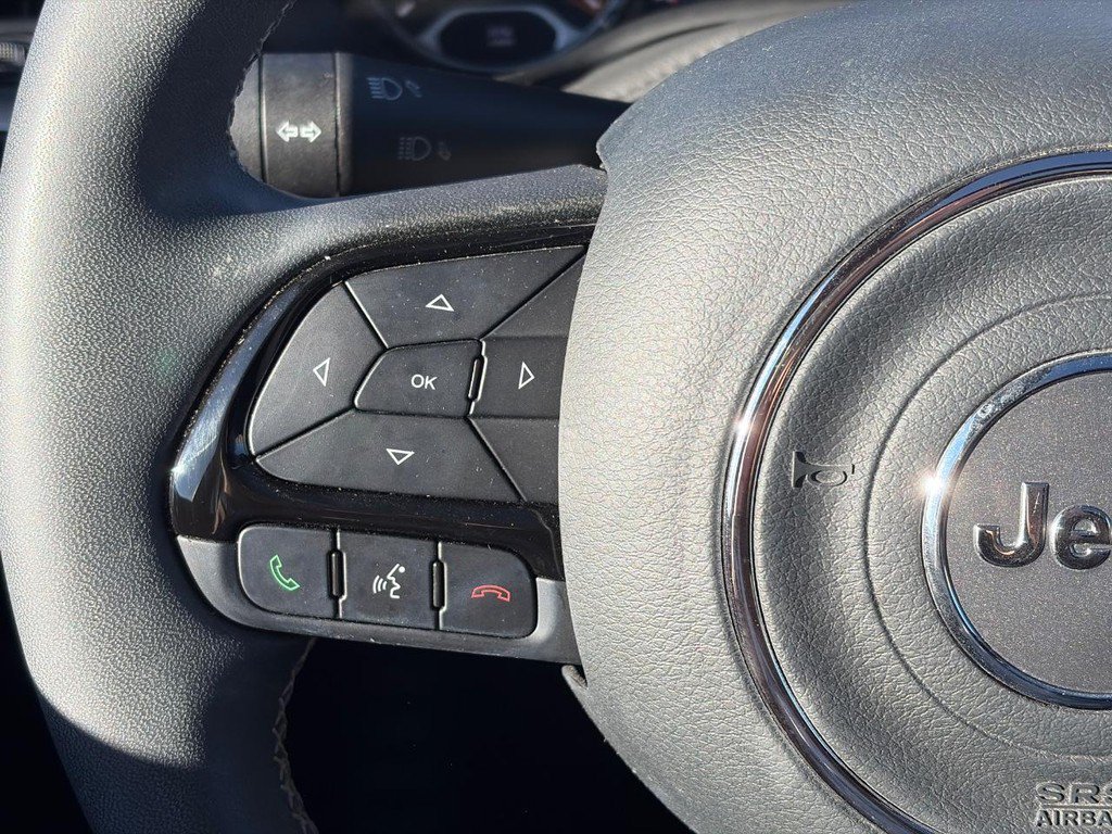 Used 2021 Jeep Renegade Latitude w/ Sun & Sound Group FWD image 25