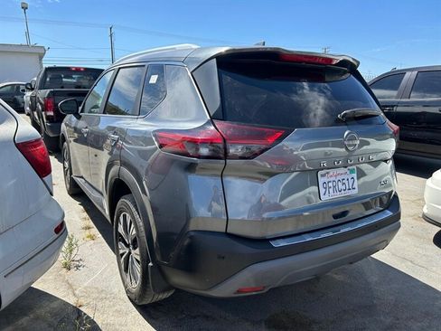 Used 2023 Nissan Rogue SV w/ SV Premium B Package FWD image 10