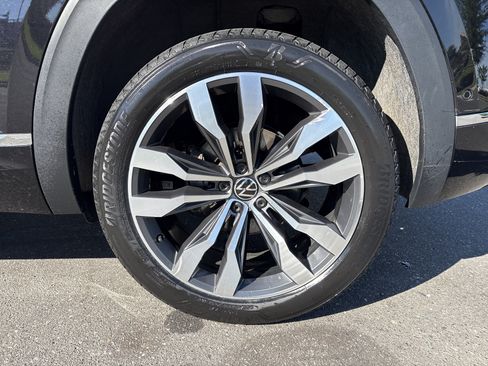 Used 2023 Volkswagen Atlas Cross Sport SEL Premium R-Line AWD/4WD image 25