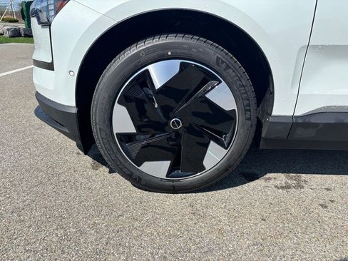 New 2026 Volvo EX30 Ultra w/ Climate Package AWD/4WD image 9