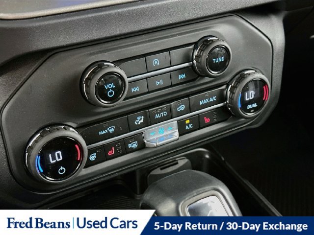 Used 2025 Ford Bronco Outer Banks w/ Black Appearance Package AWD/4WD image 23