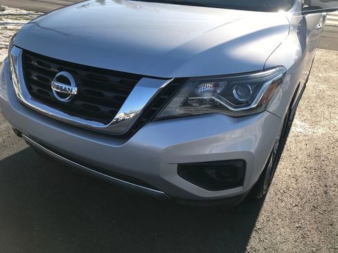 Used 2020 Nissan Pathfinder S image 57