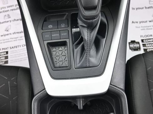 Used 2023 Toyota RAV4 XLE FWD image 23
