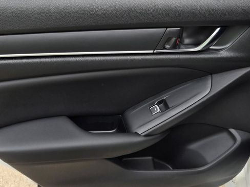 Used 2022 Honda Accord Sport image 10